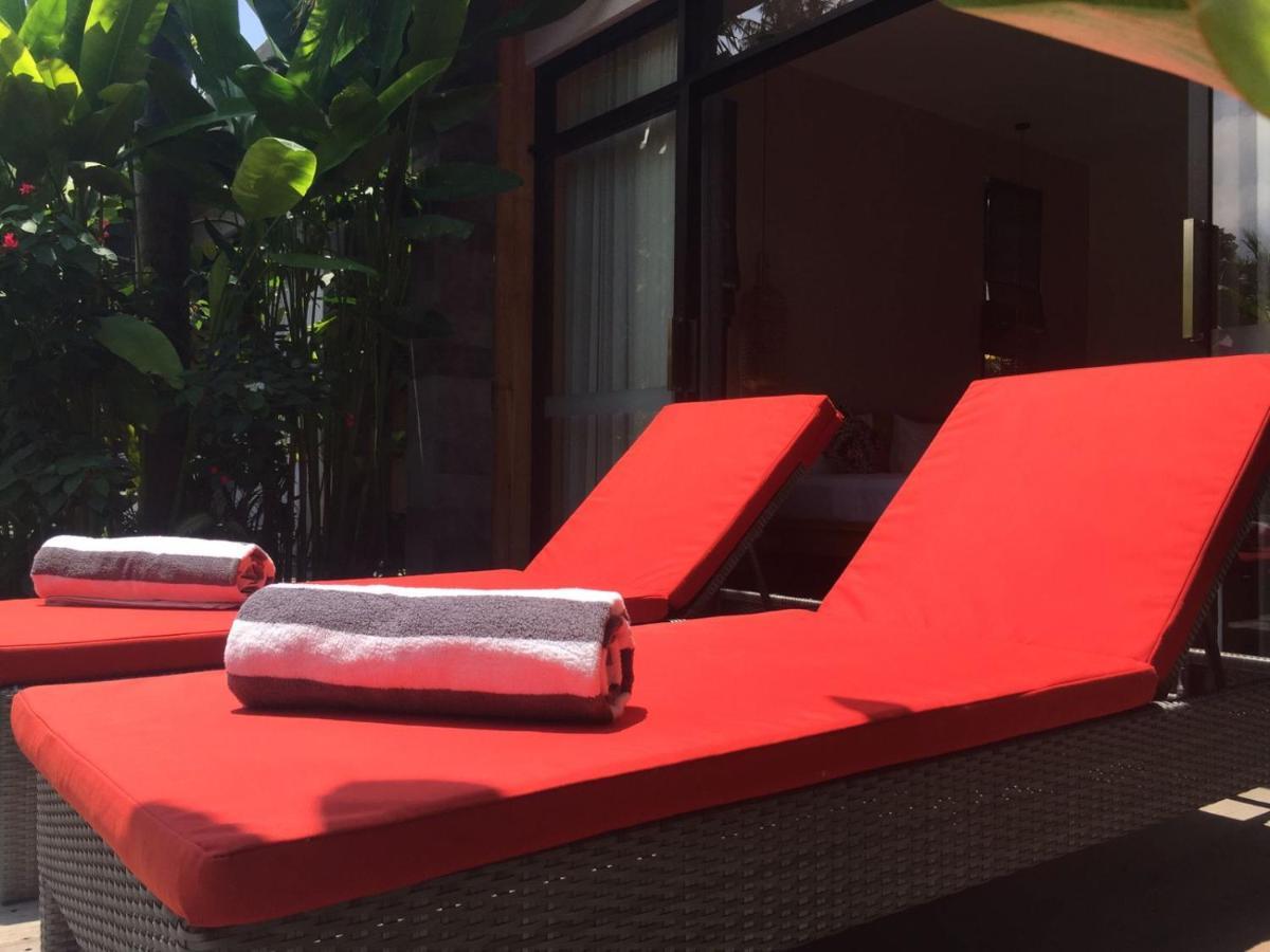 Le Chien Rouge Hotell Lovina Eksteriør bilde